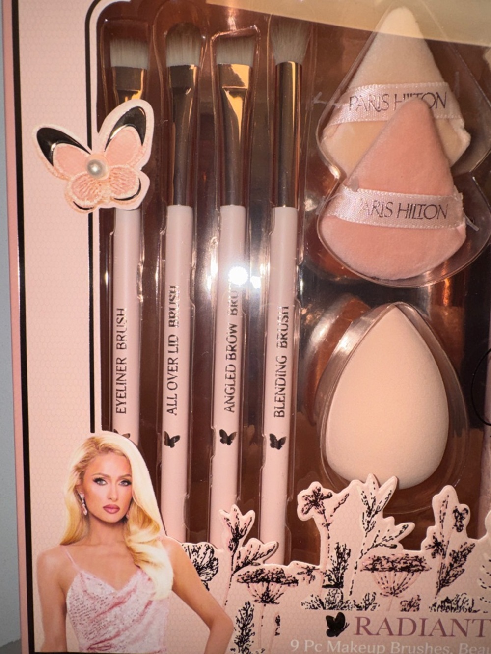Paris Hilton Radiant Blend 9-Piece Makeup Brush & Sponge Set - Picture 4 of 7